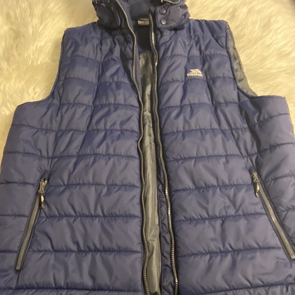 TRESPASS Puffer Man Vest size L color nay blue excellent condition - Picture 7 of 16